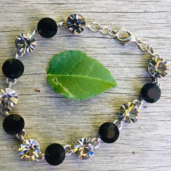 Black and silver charm bracelet! - Picture 3 of 4